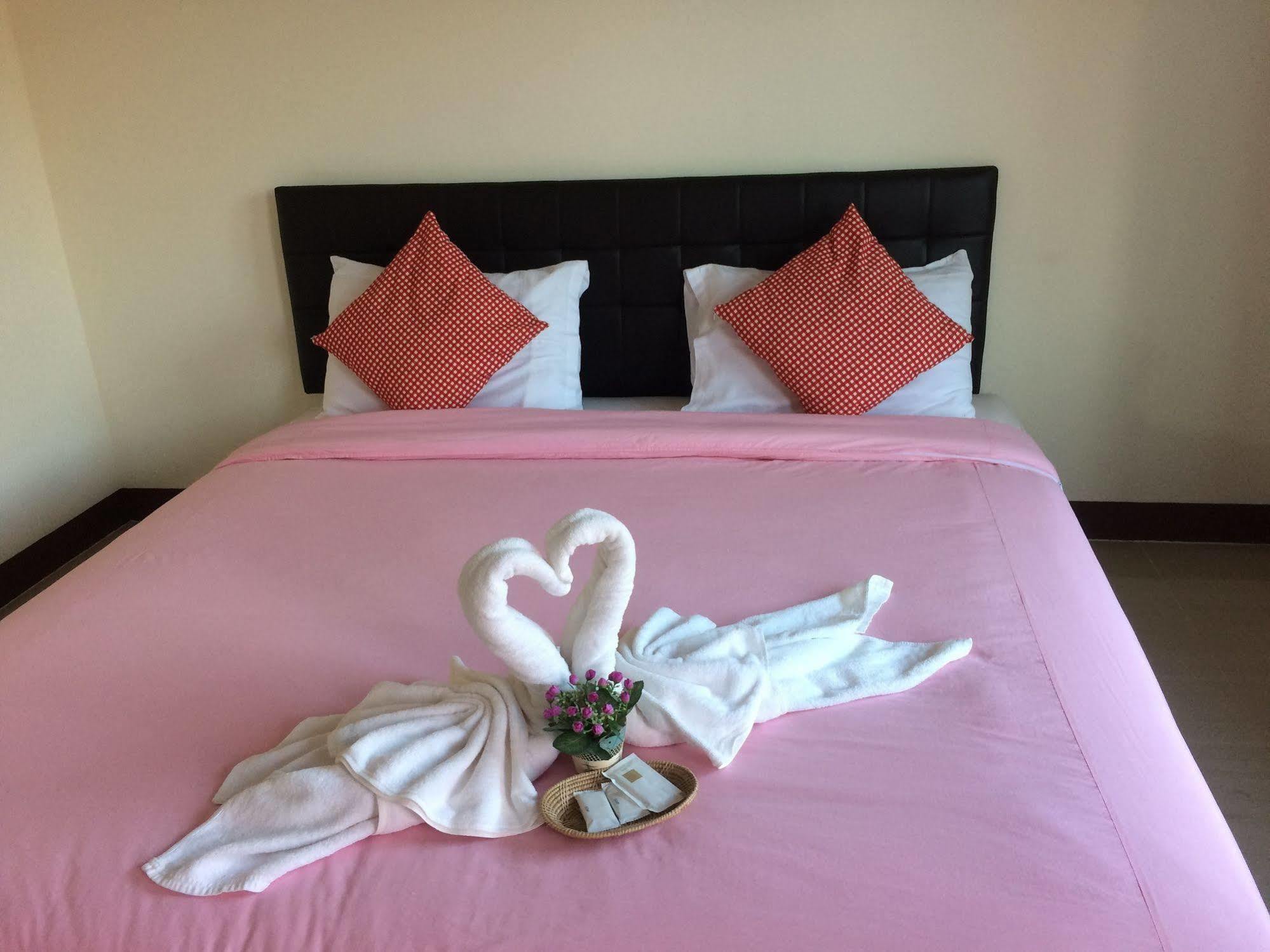 Thana Ville Resort Mae Sot Exteriör bild
